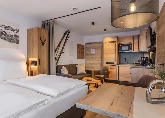 Alpenparks Hotel & Apartment Taxacher